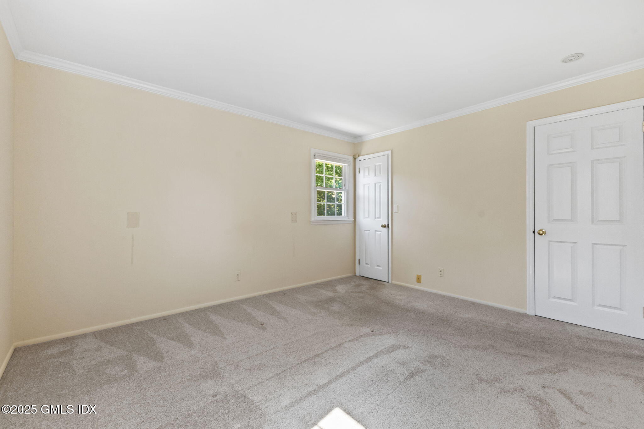 24 Guilford Lane