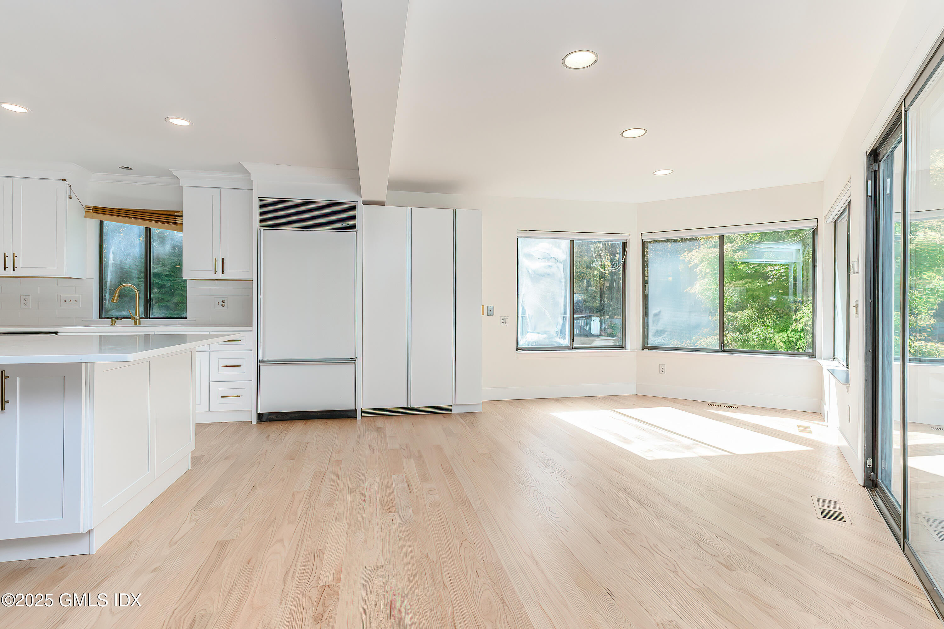 180 Riverbank Road, Stamford