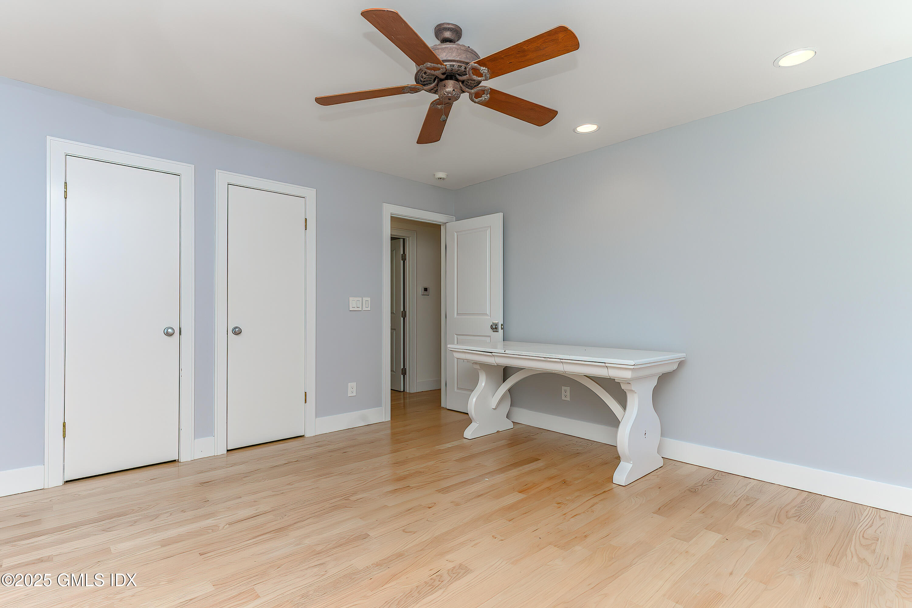 180 Riverbank Road, Stamford