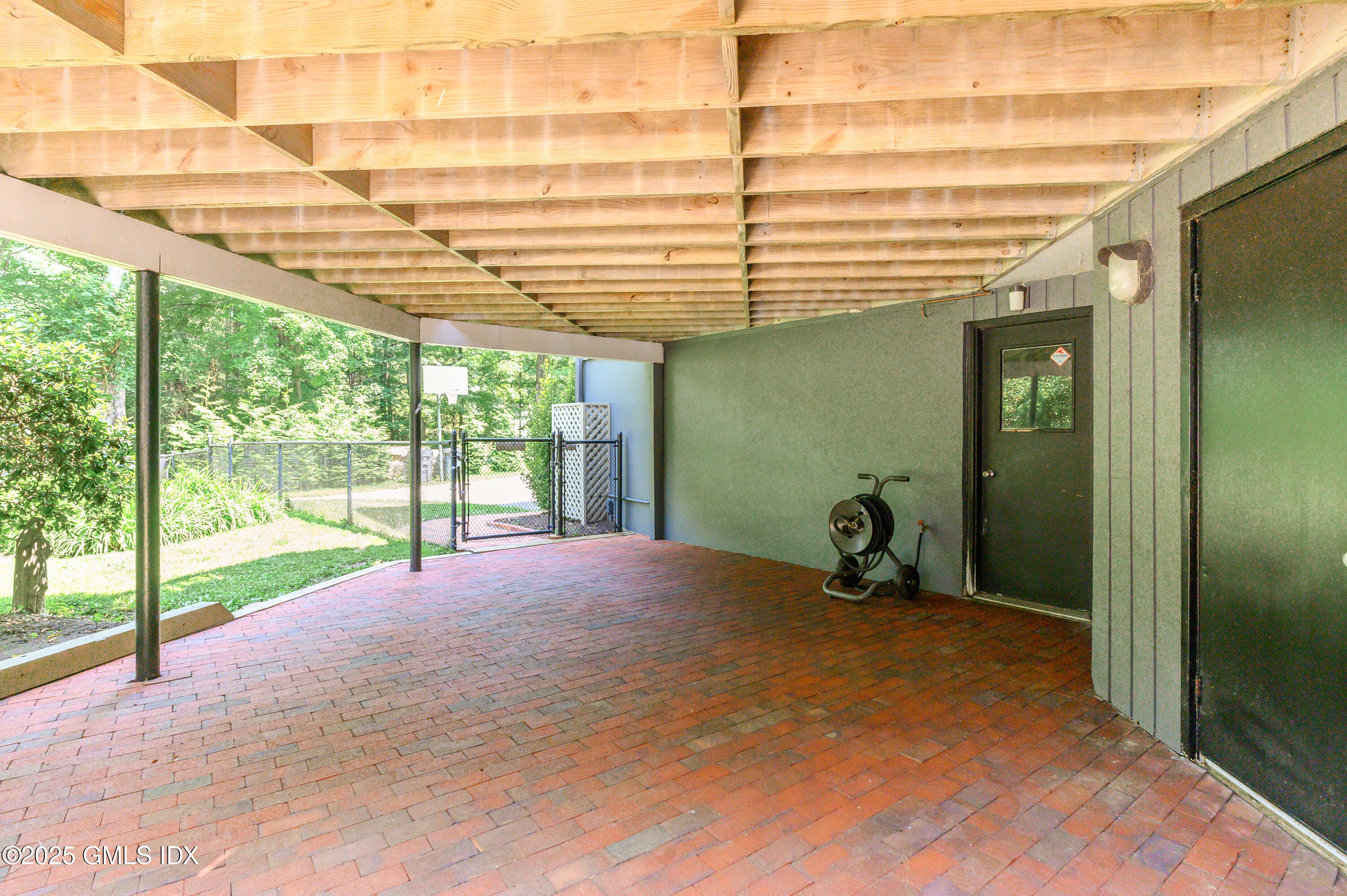 180 Riverbank Road, Stamford