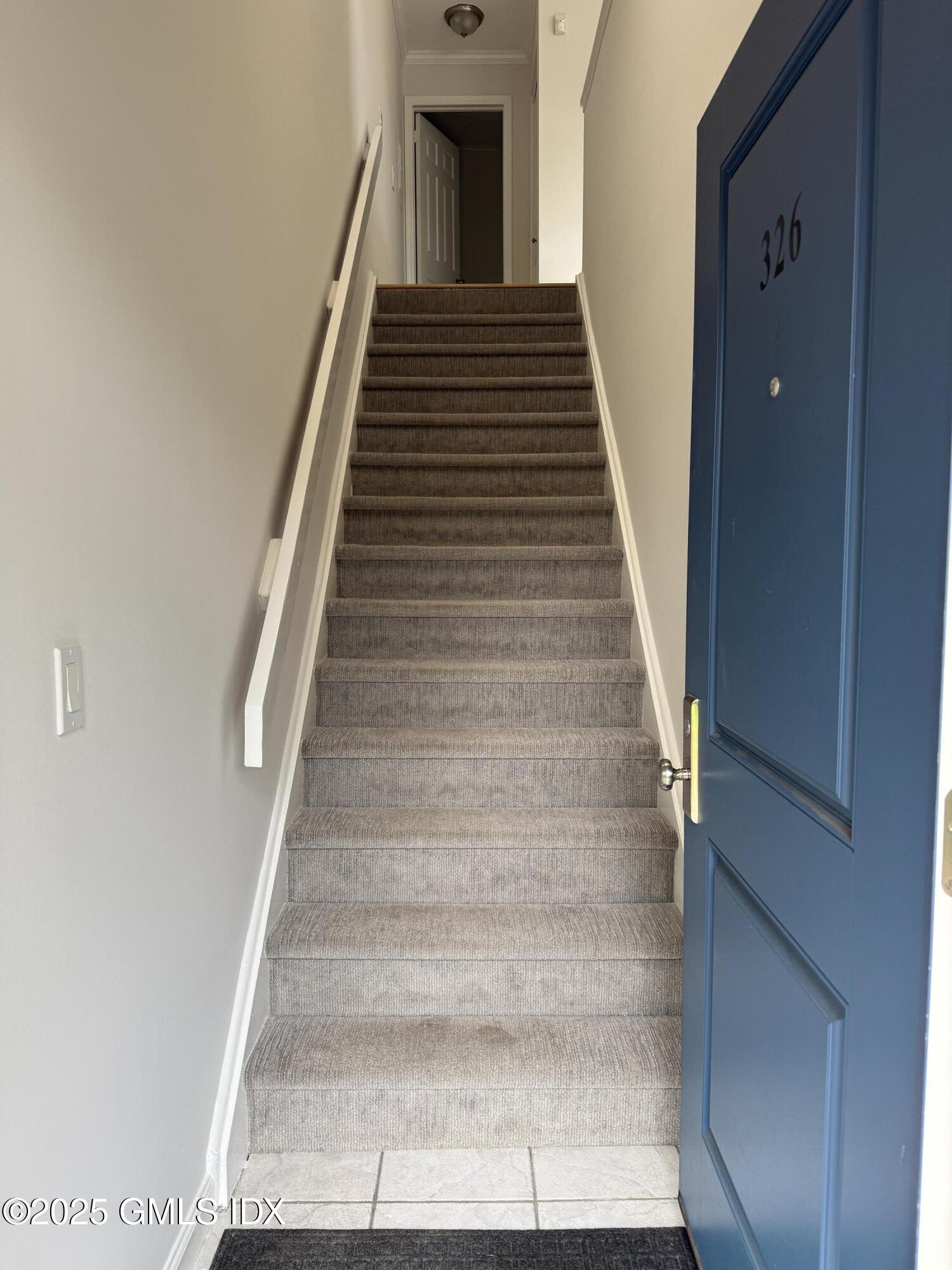 1465 E Putnam Avenue 326