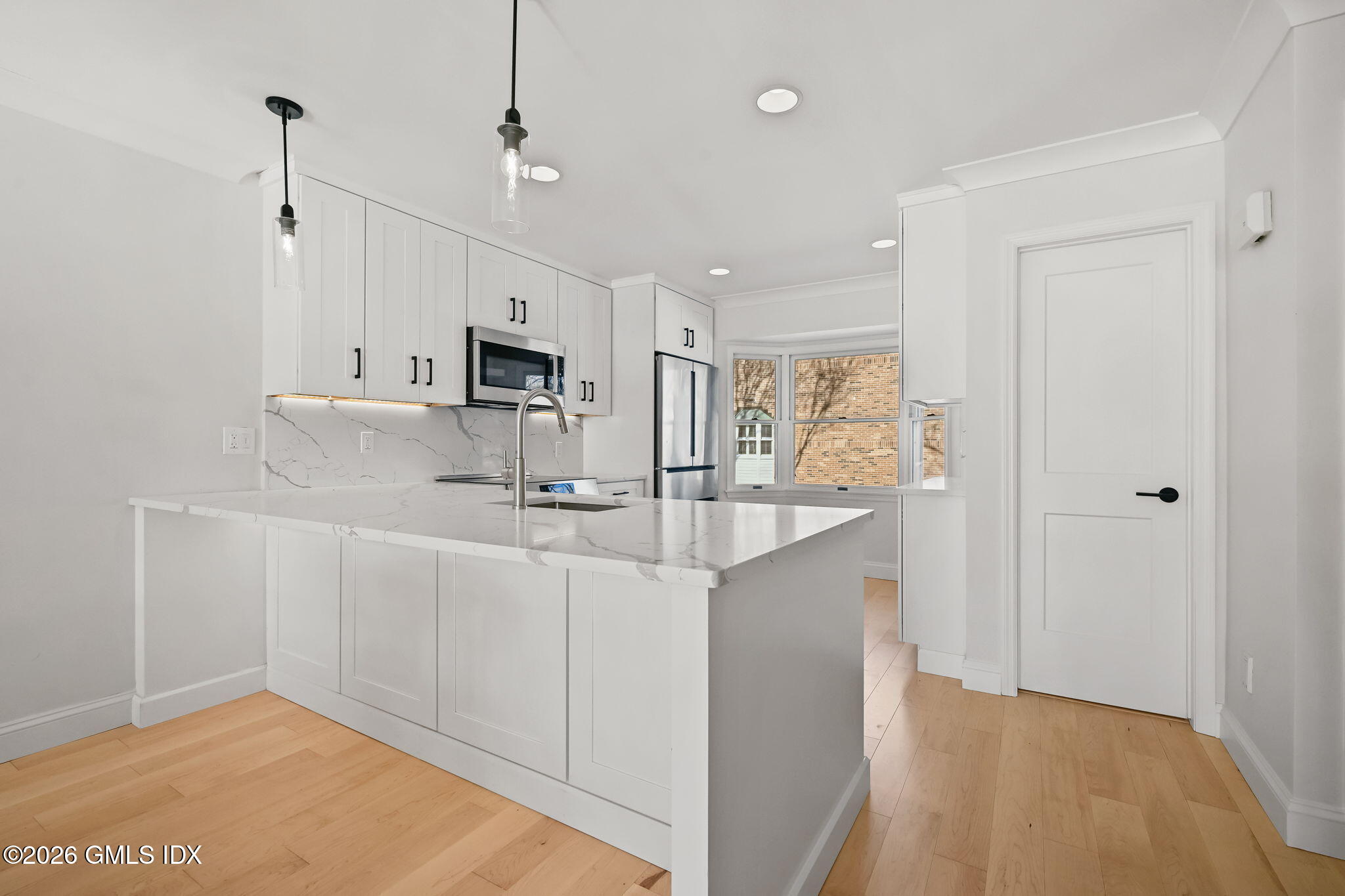 115 River Road 7
