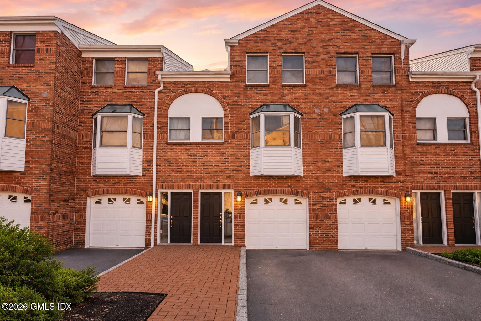 115 River Road 7