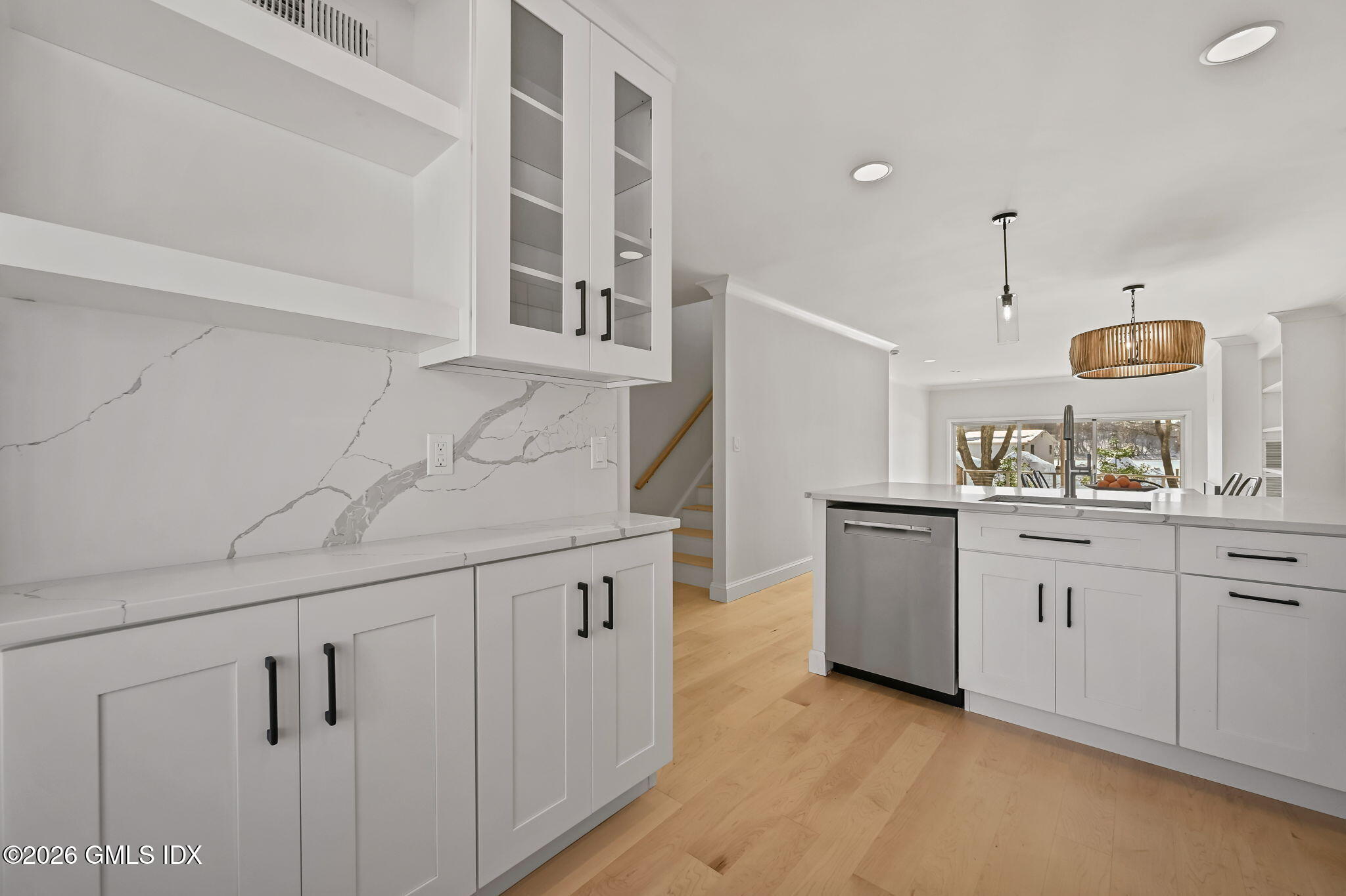 115 River Road 7