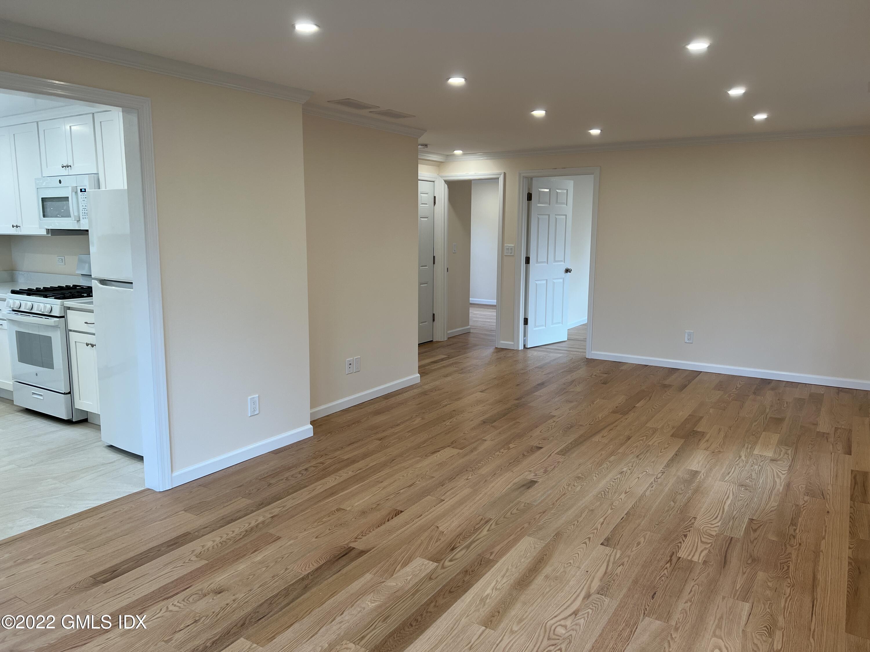 8 Smith Street South 2nd Floor
