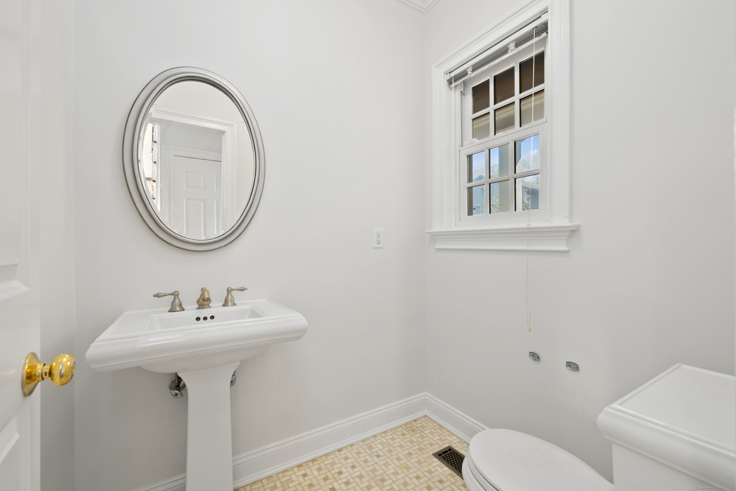 147 Holly Hill Lane 2