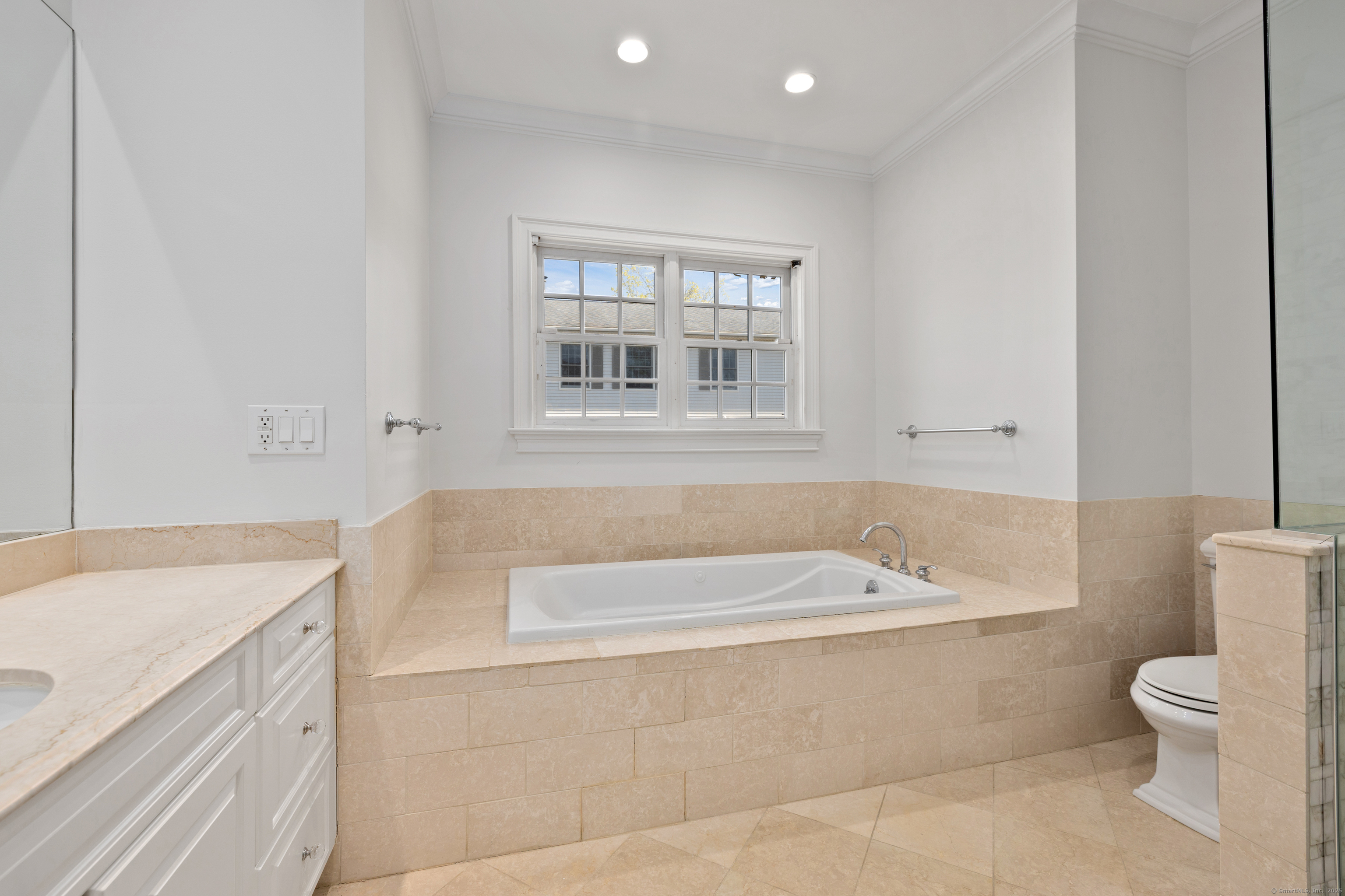147 Holly Hill Lane 2