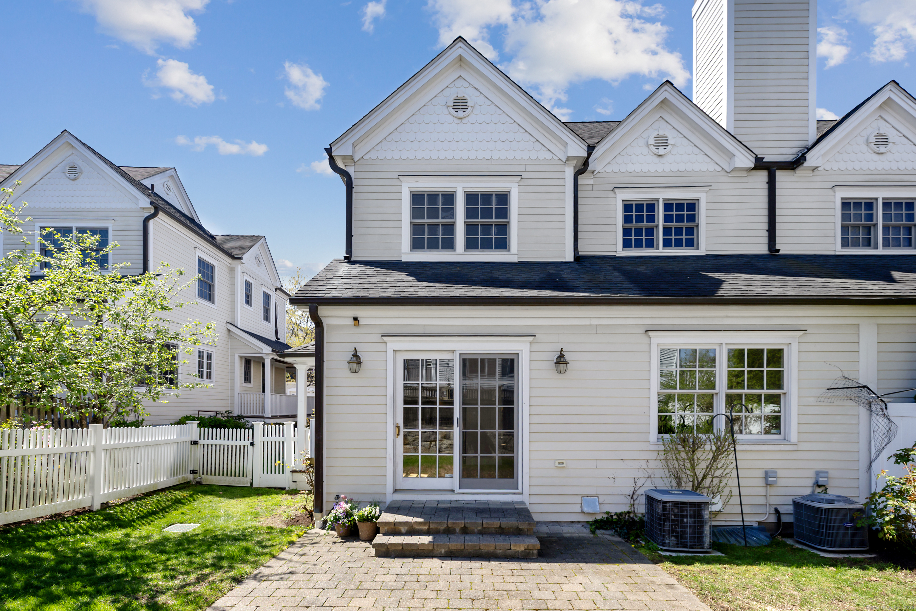 147 Holly Hill Lane 2