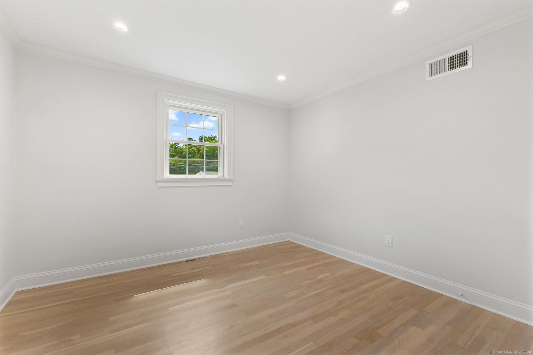 64 Amherst Place