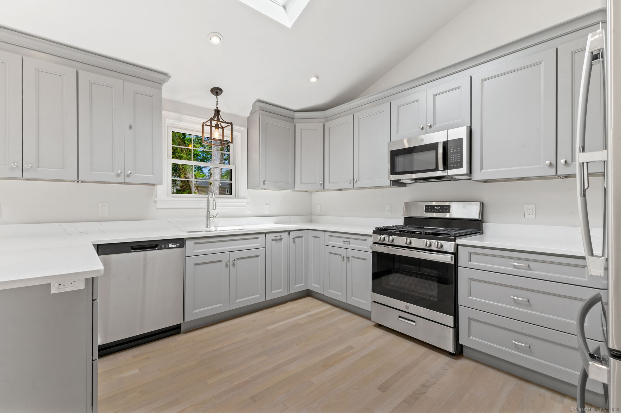 64 Amherst Place