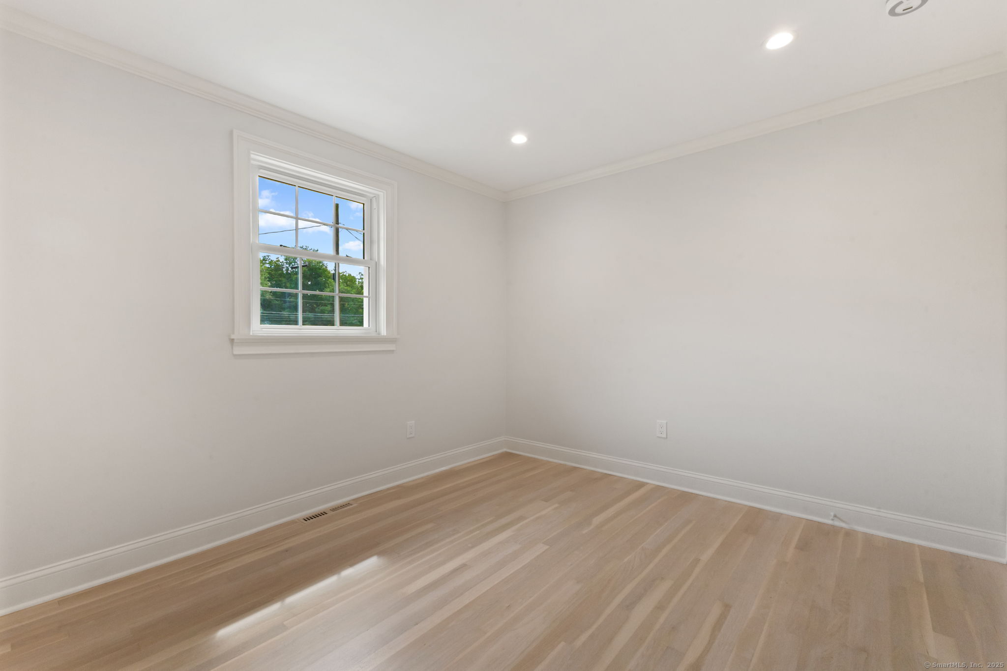 64 Amherst Place