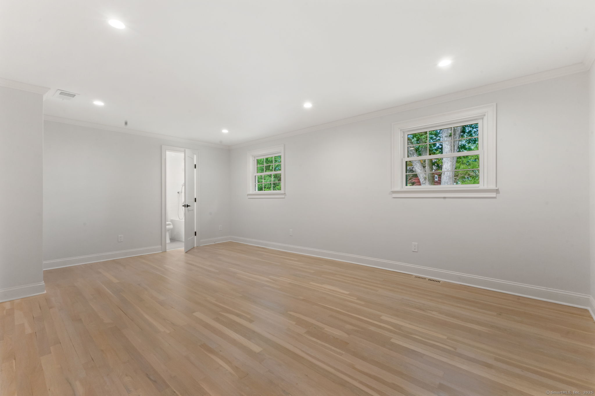 64 Amherst Place