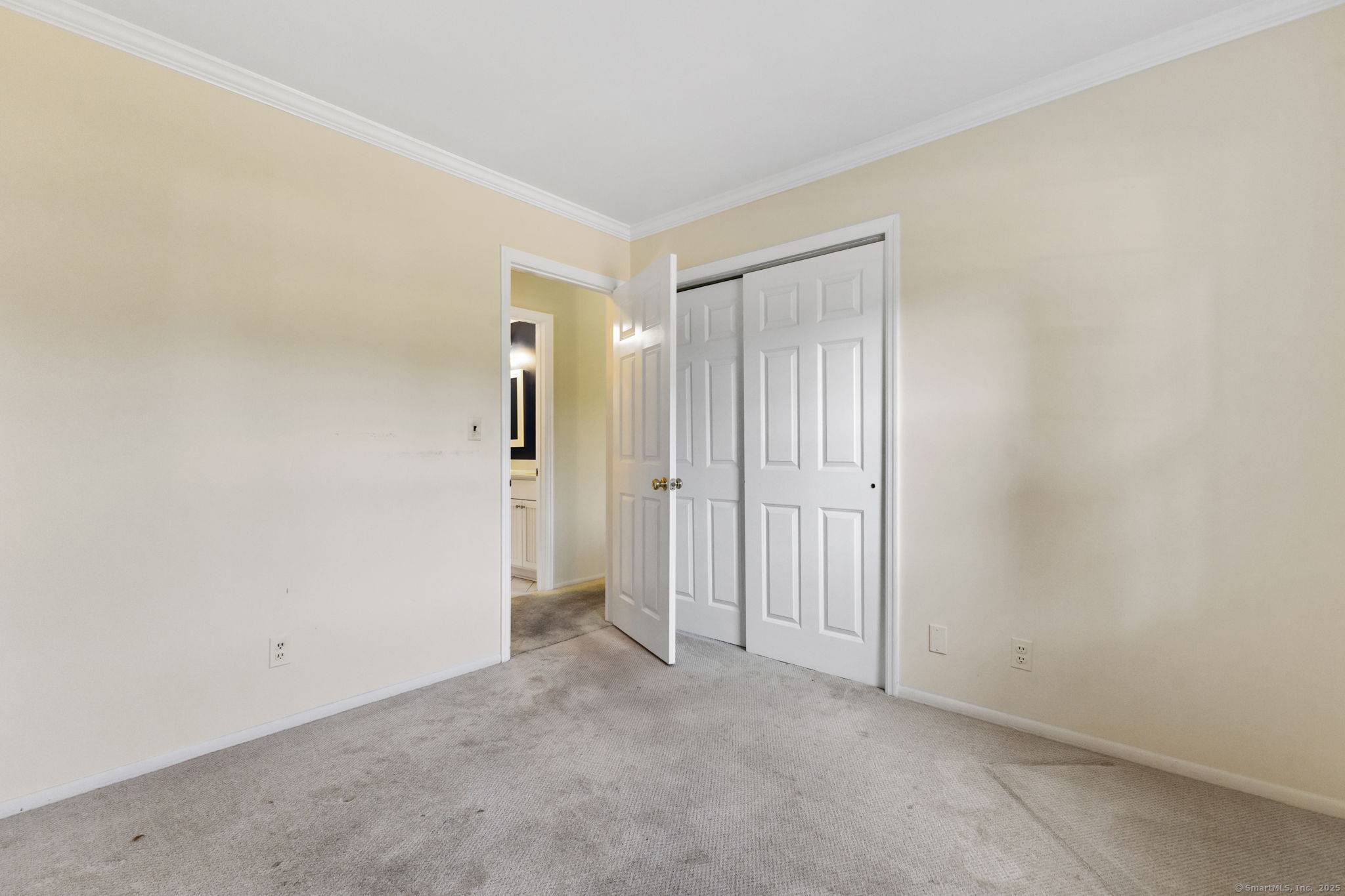24 Guilford Lane