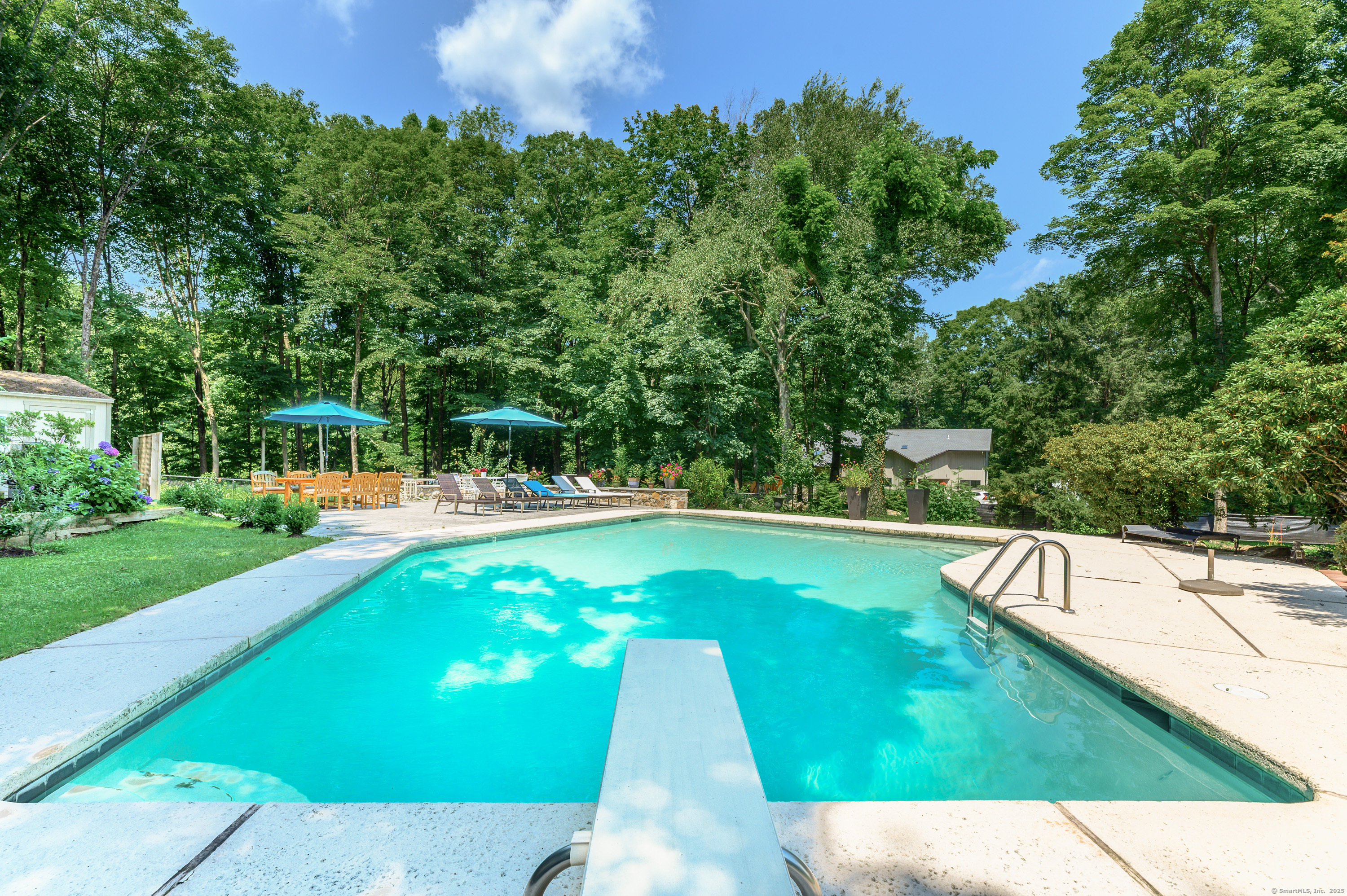 180 Riverbank Road