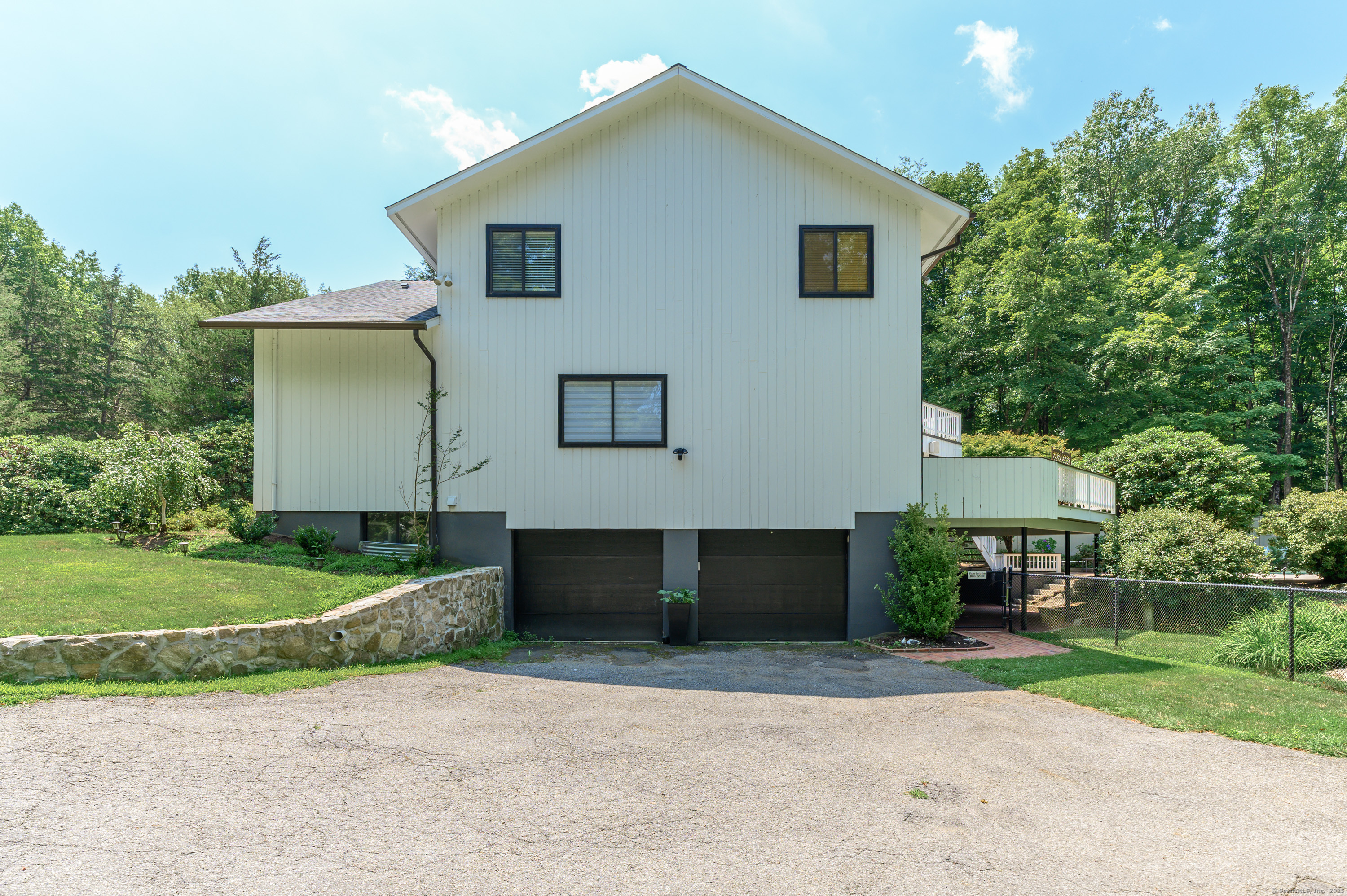 180 Riverbank Road