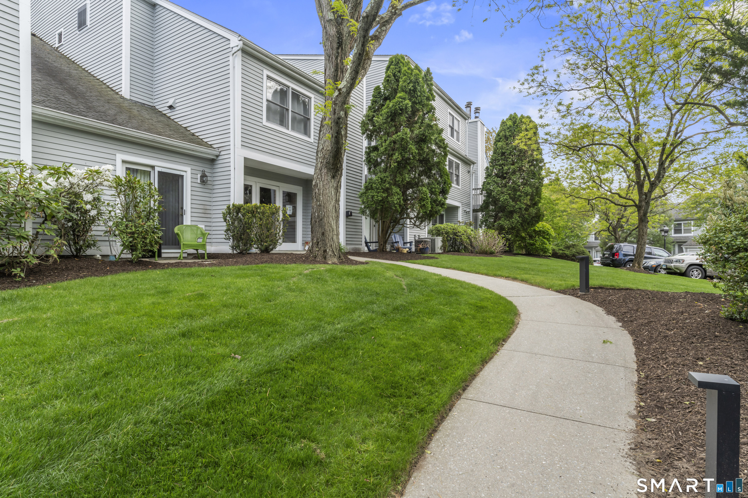 351 Pemberwick Road 818