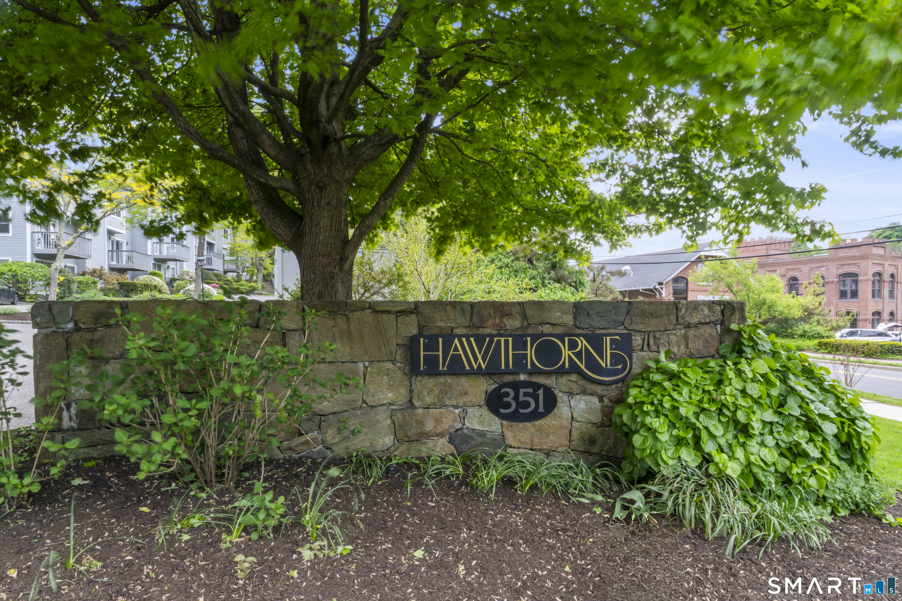 351 Pemberwick Road 818