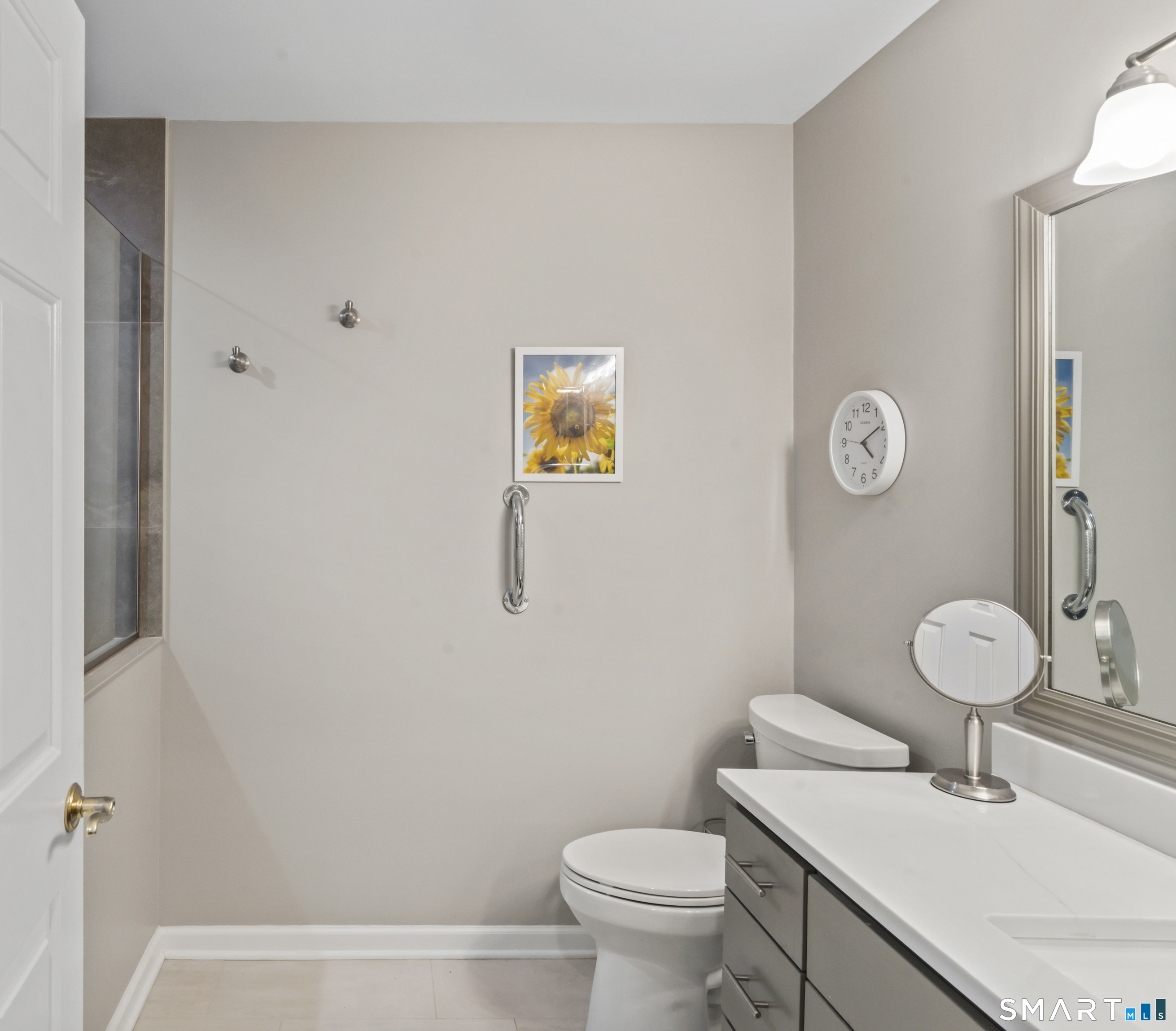 351 Pemberwick Road 818
