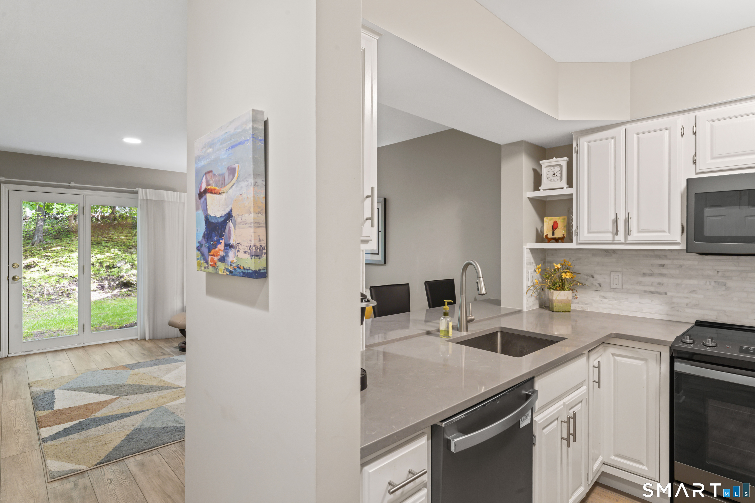 351 Pemberwick Road 818