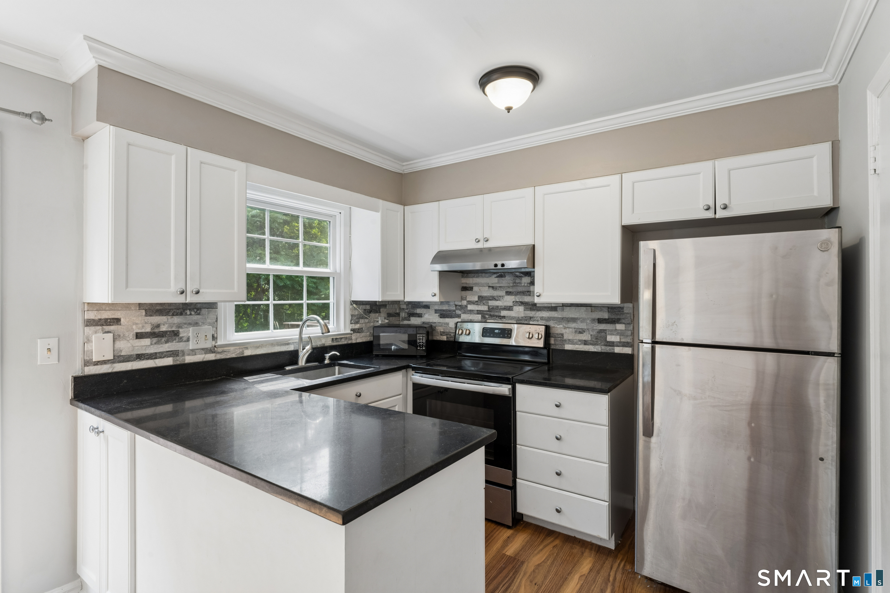 12 Camelot Drive Unit: E1