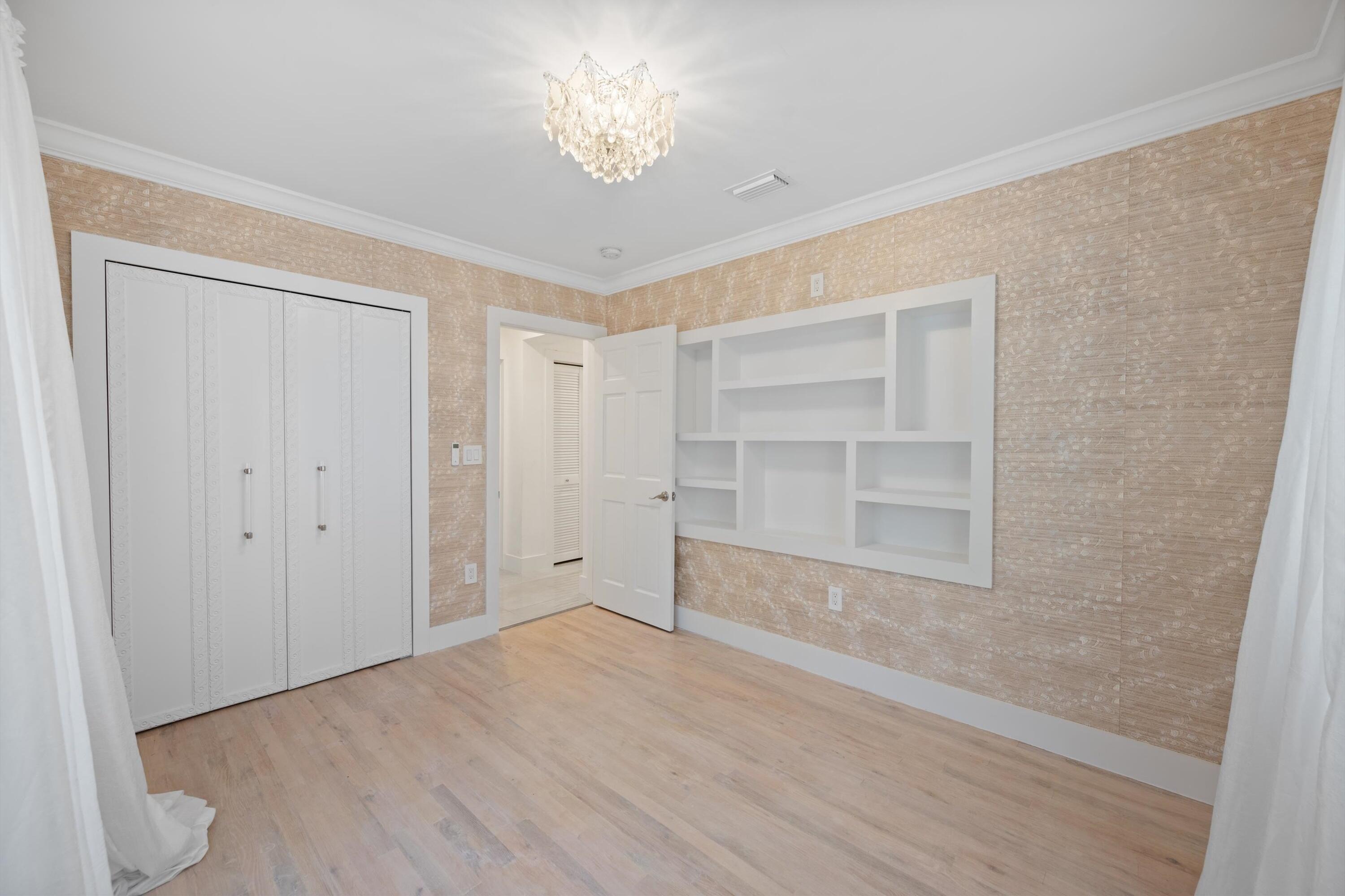 2600 Yacht Club Blvd