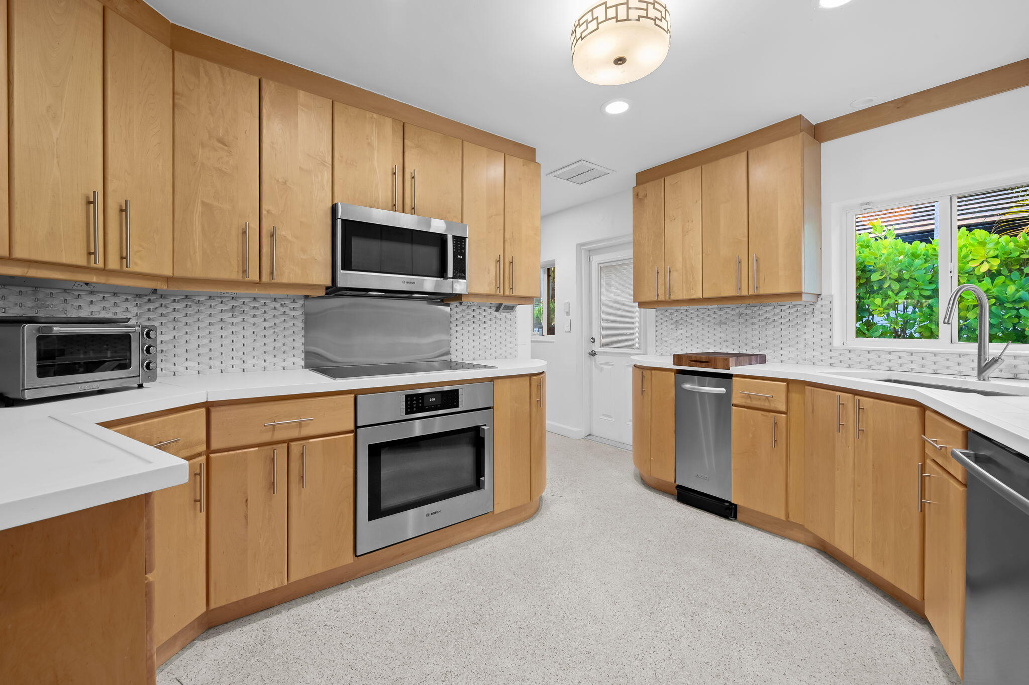 2809 NE 25th Street