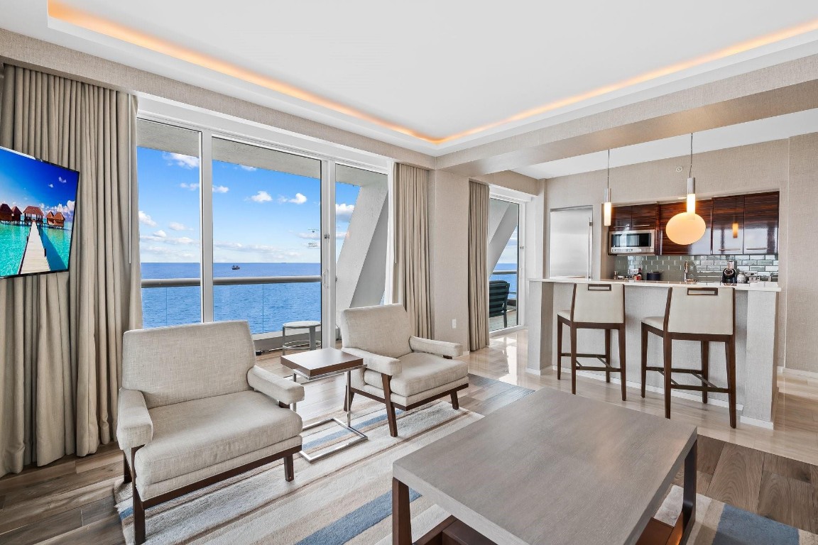 551 N Beach Blvd R2017