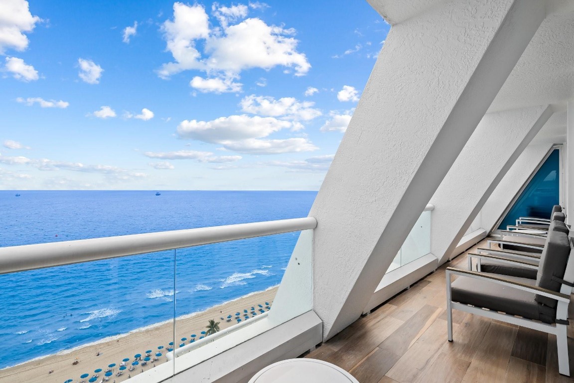 551 N Beach Blvd R2017