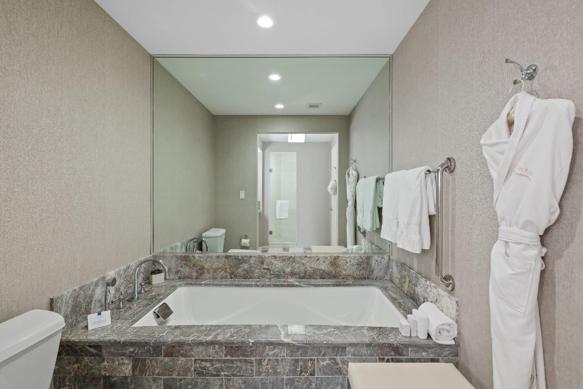 551 N Beach Blvd R2017