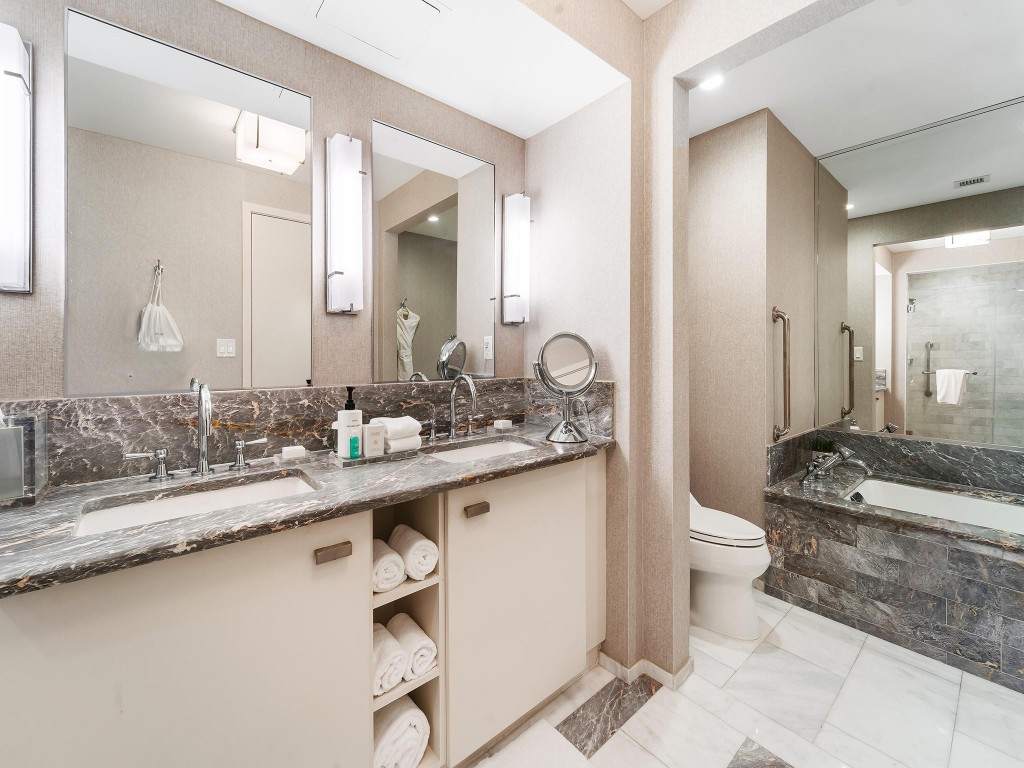 551 N Beach Blvd H1016