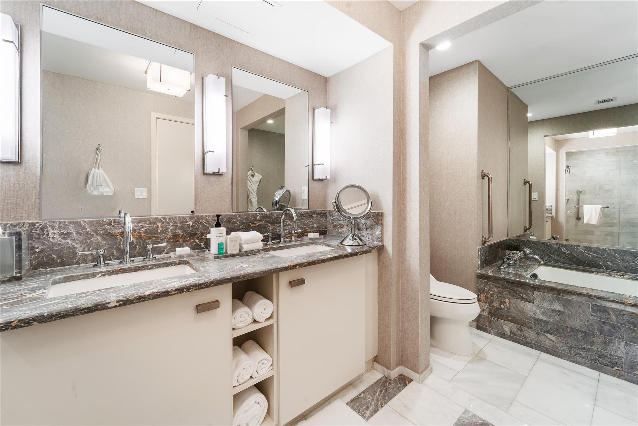 551 N Beach Blvd H1716