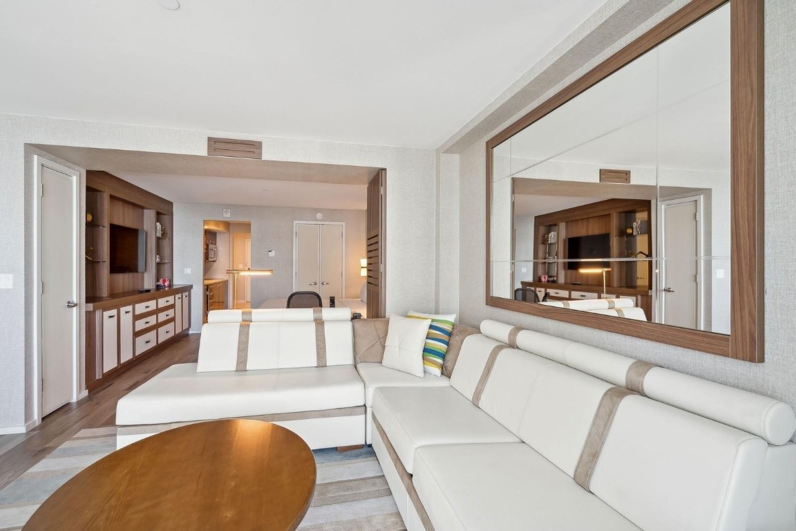 551 N Beach Blvd R2211