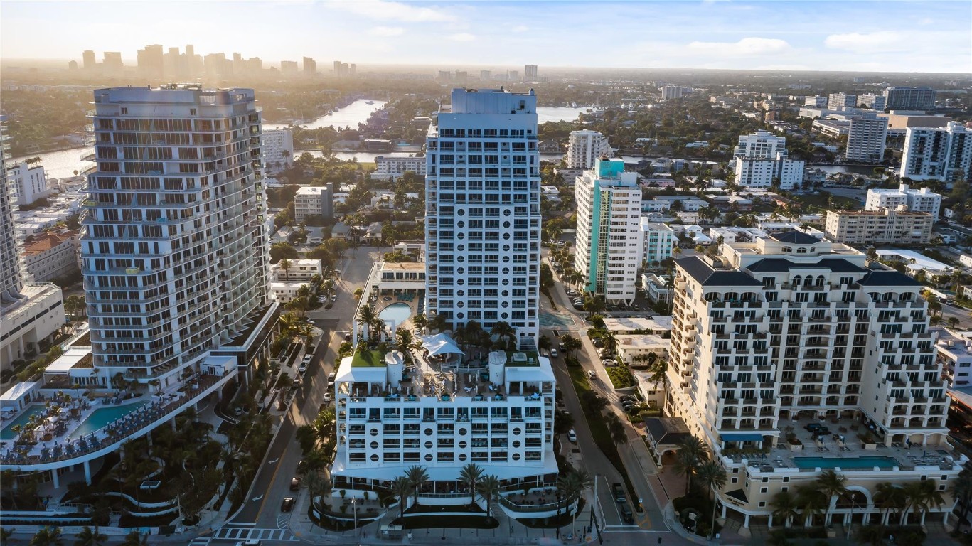 551 N Beach Blvd R2211