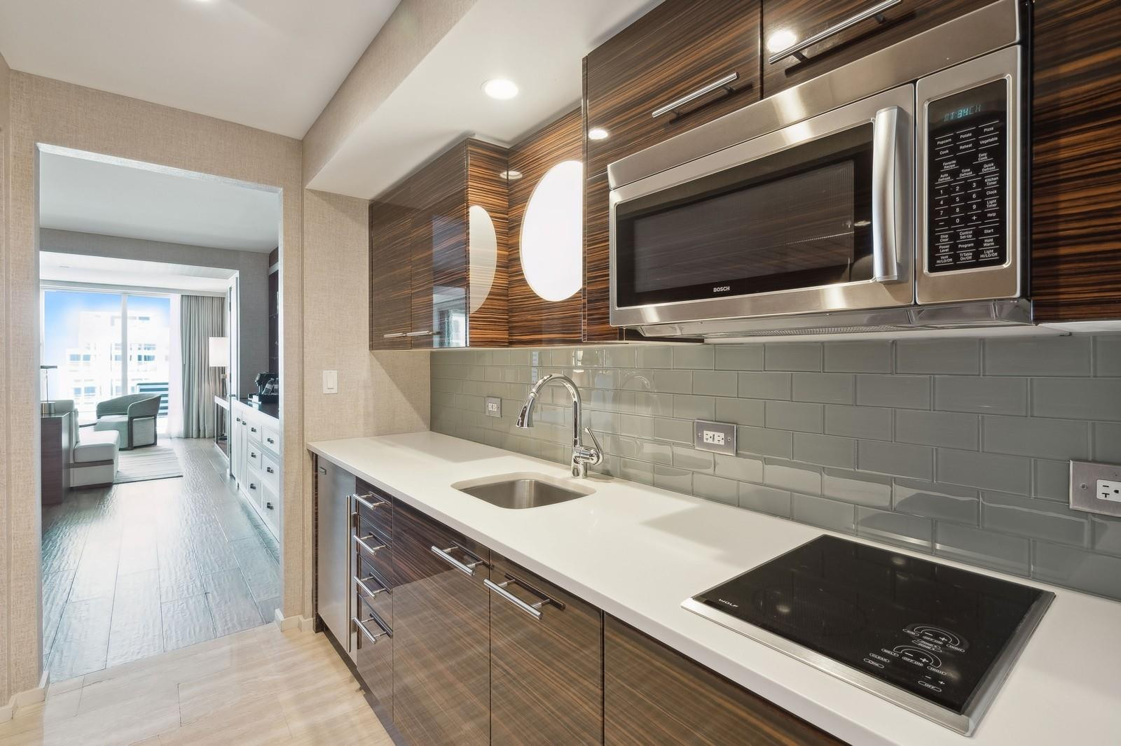 551 N Beach Blvd R2211