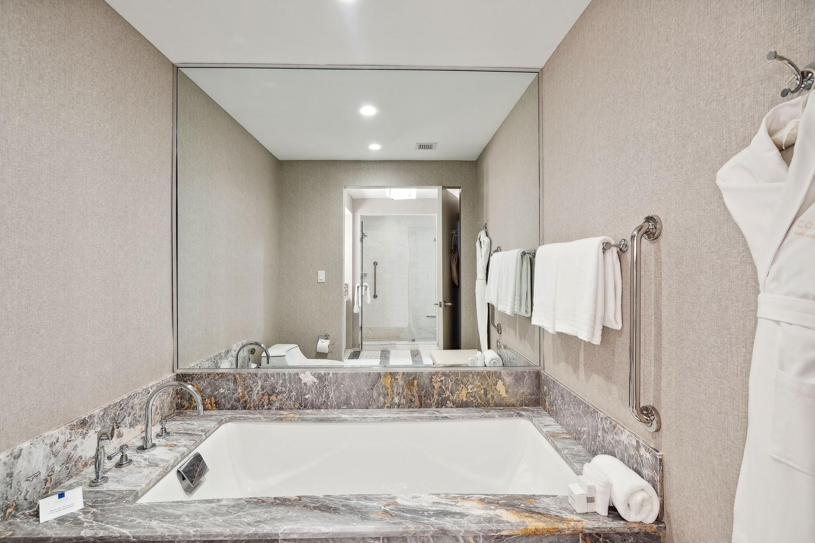 551 N Beach Blvd R2211