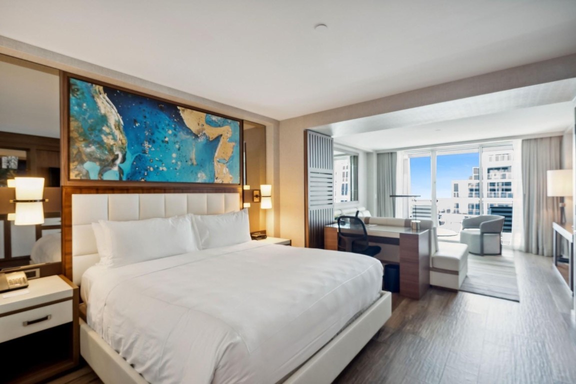 551 N Beach Blvd R2211