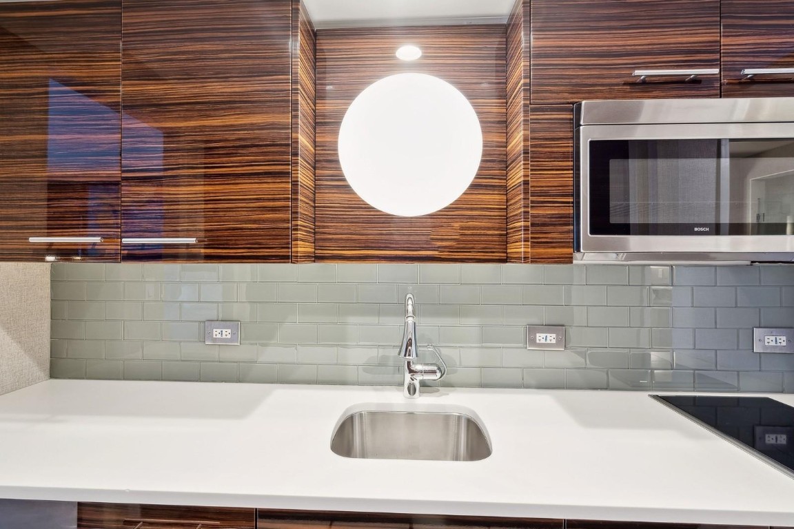 551 N Beach Blvd R2211