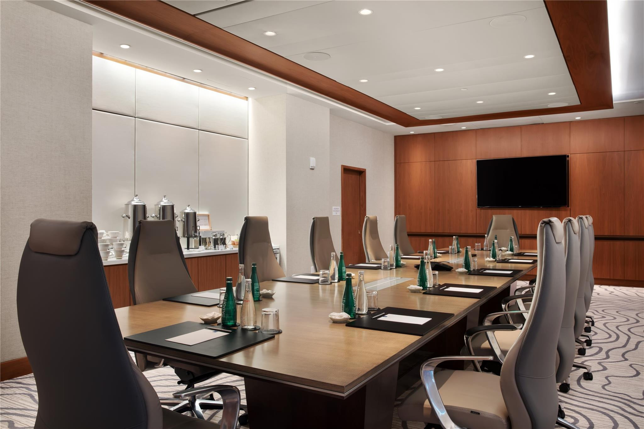 551 N Beach Blvd 2305