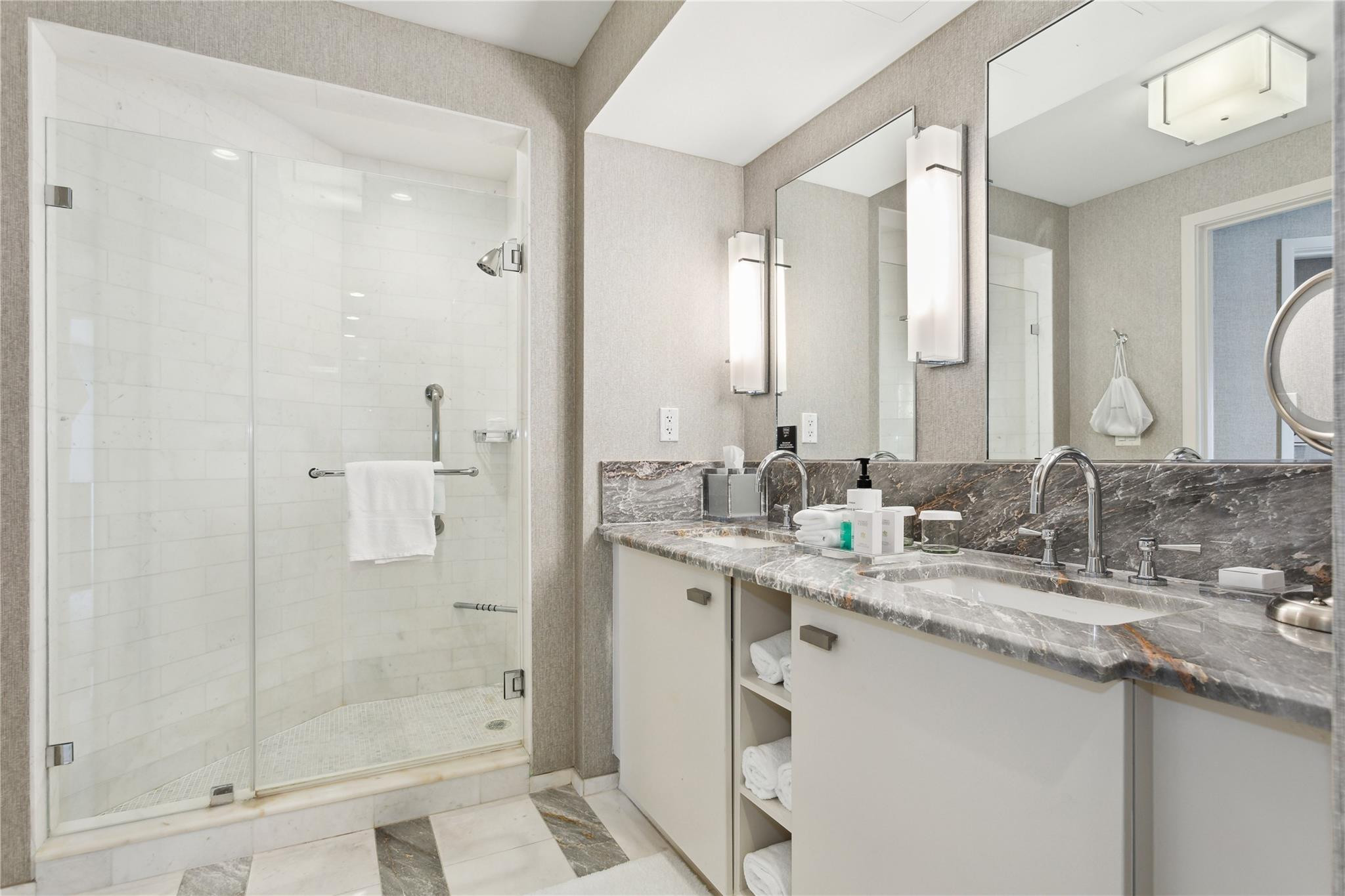 551 N Beach Blvd 2305