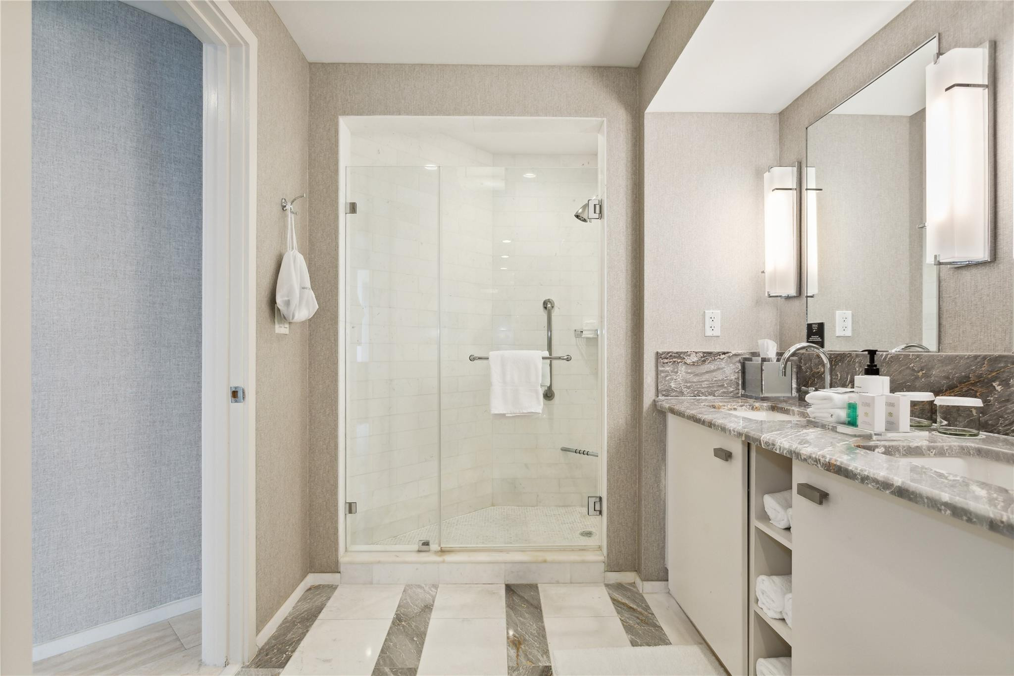 551 N Beach Blvd 2305