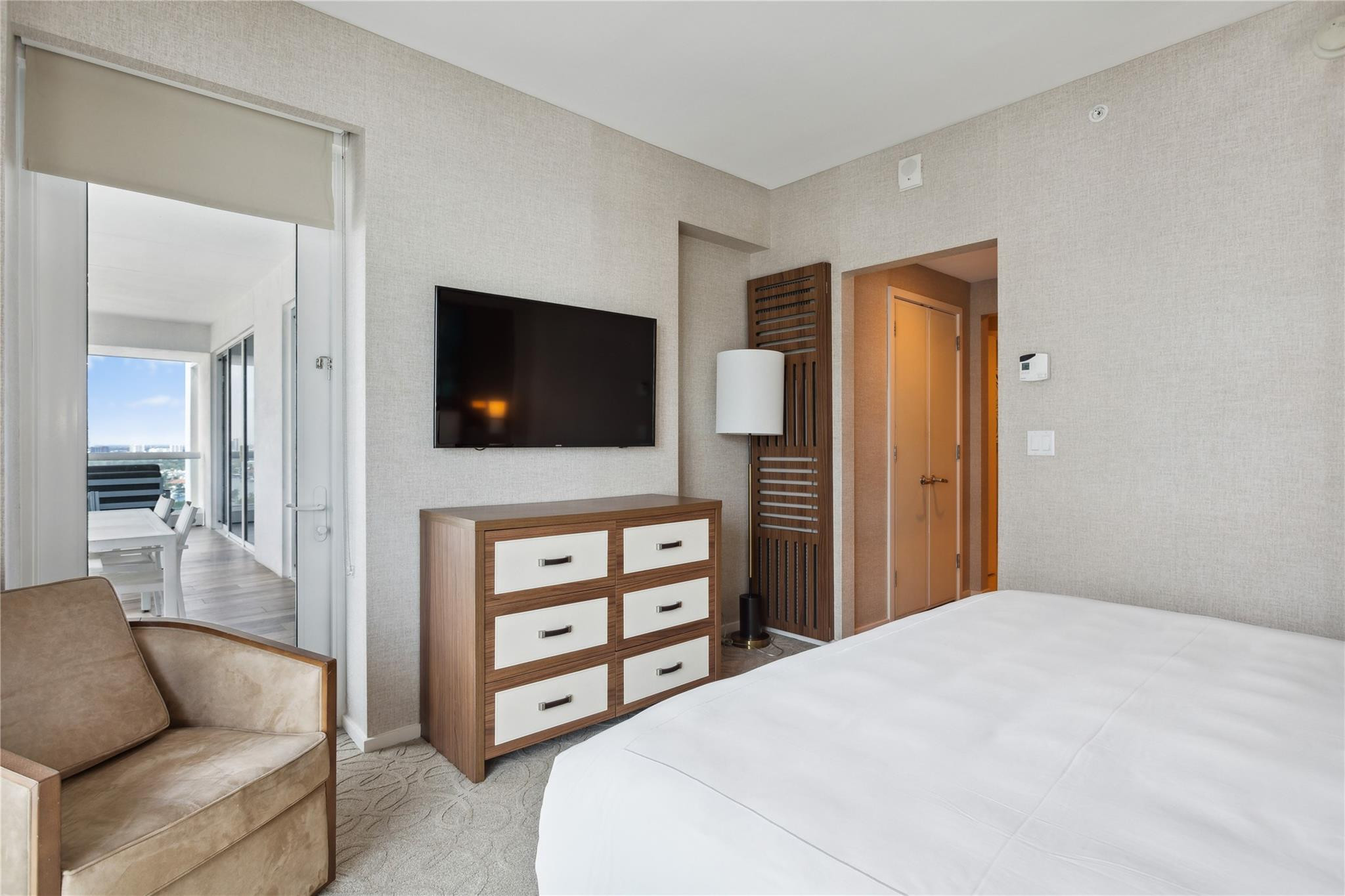 551 N Beach Blvd 2305