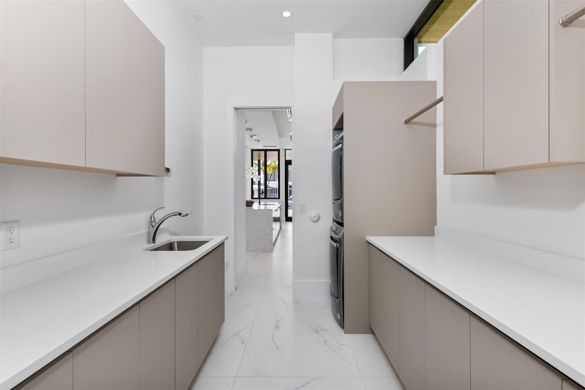 2506 Sea Island Drive