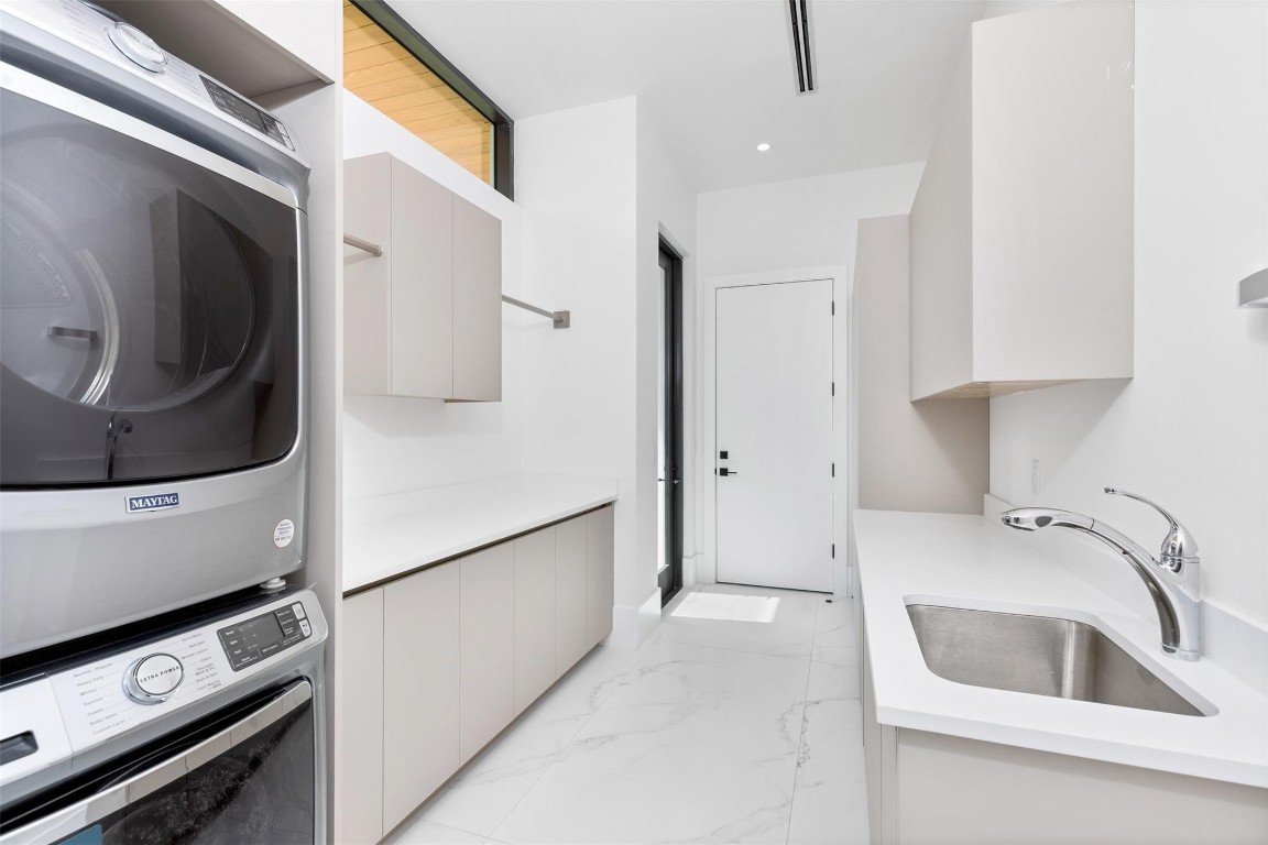 2506 Sea Island Drive