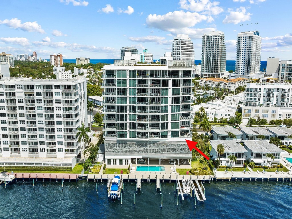 435 Bayshore Dr 301