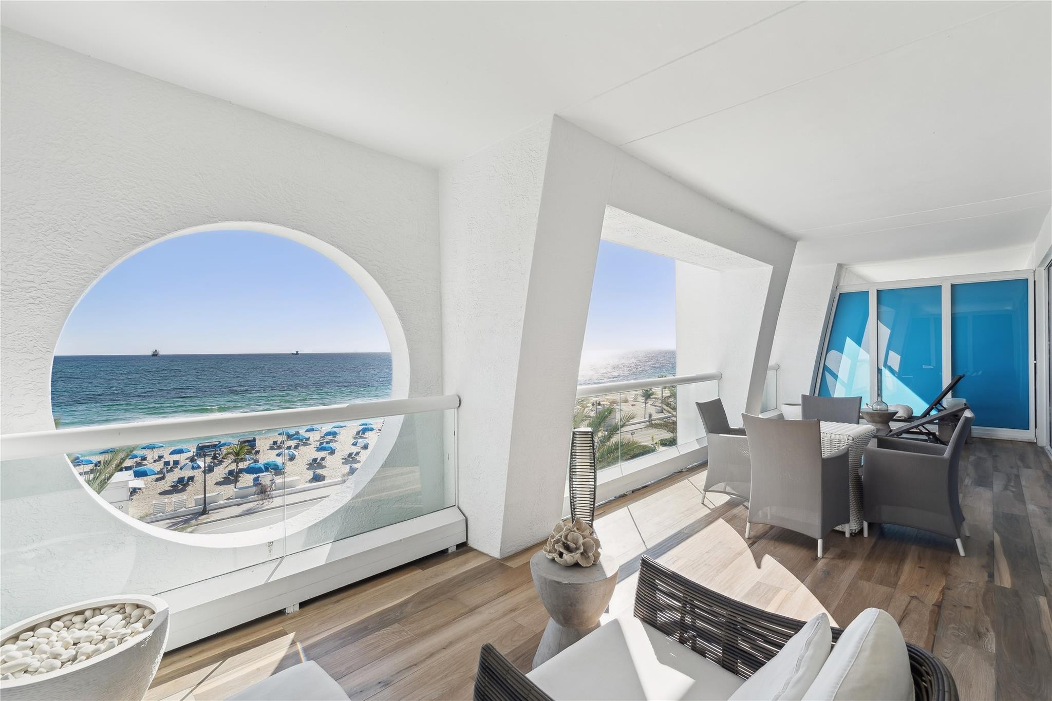 551 N Beach Blvd R304