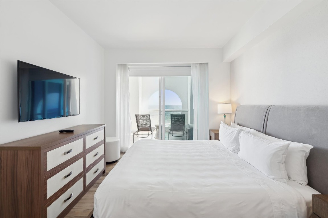 551 N Beach Blvd R304