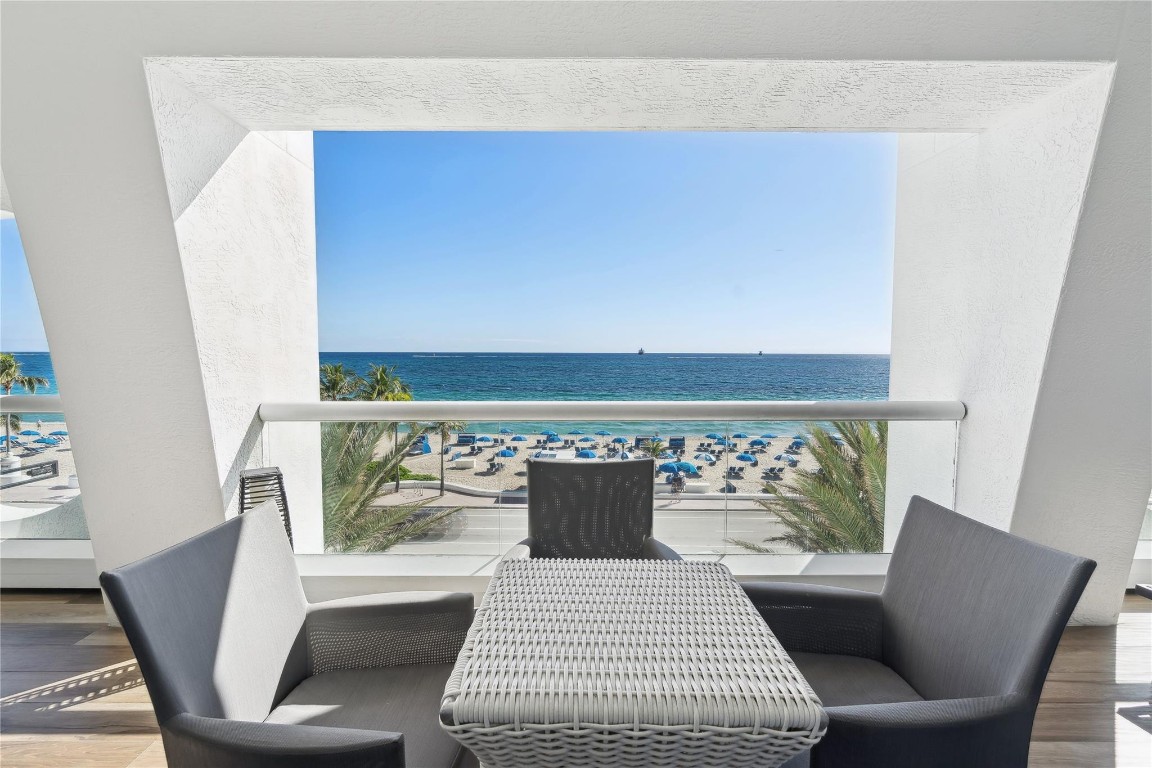 551 N Beach Blvd R304