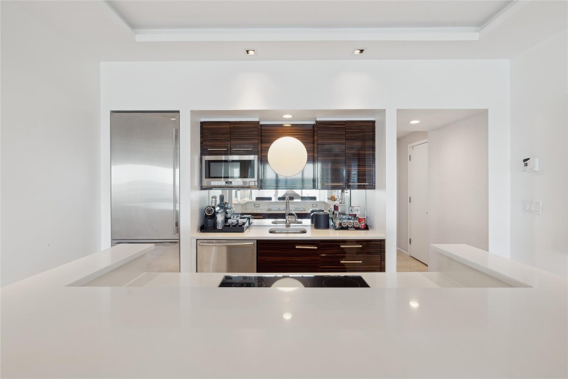 551 N Beach Blvd R304