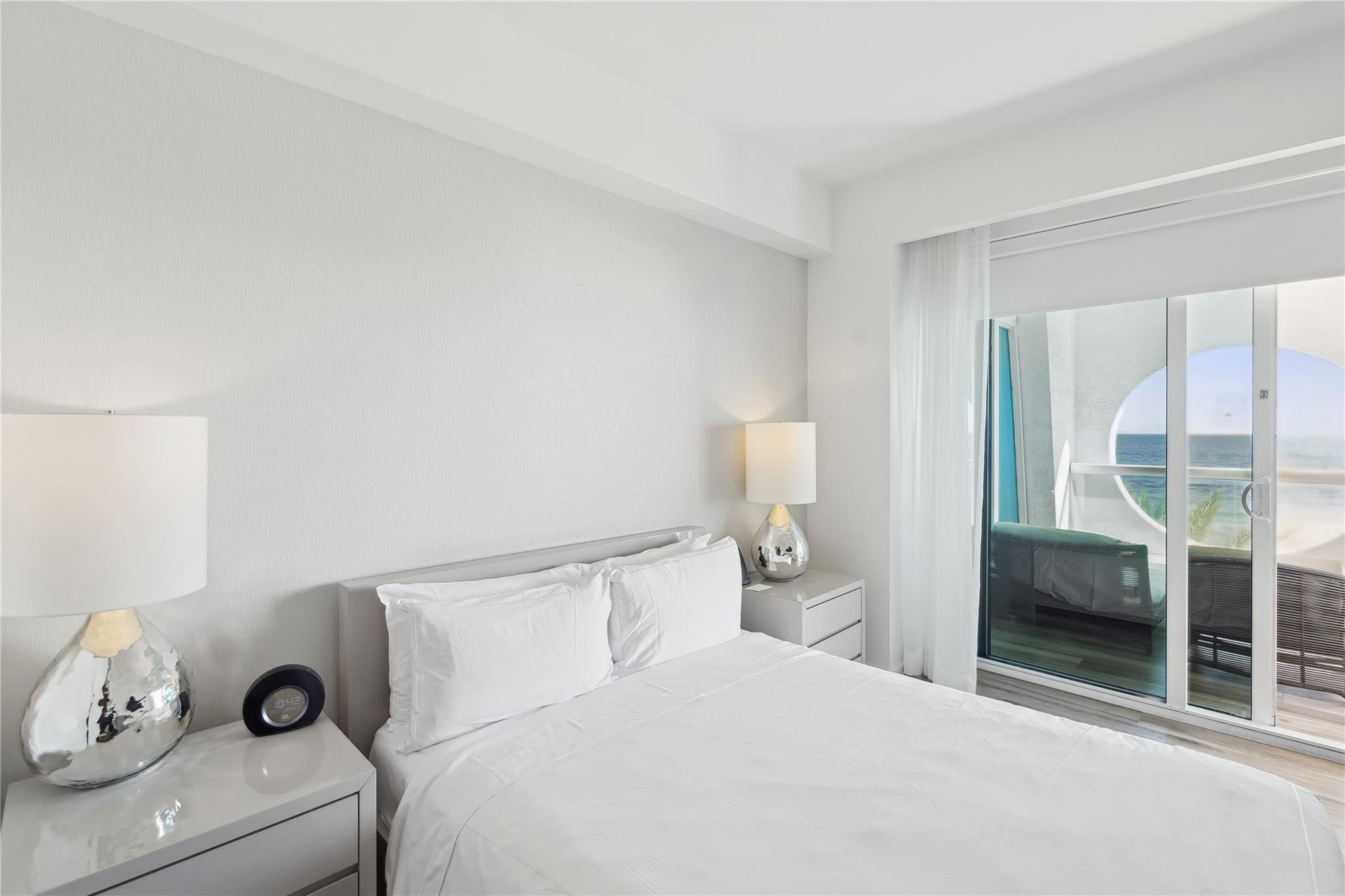 551 N Beach Blvd R304