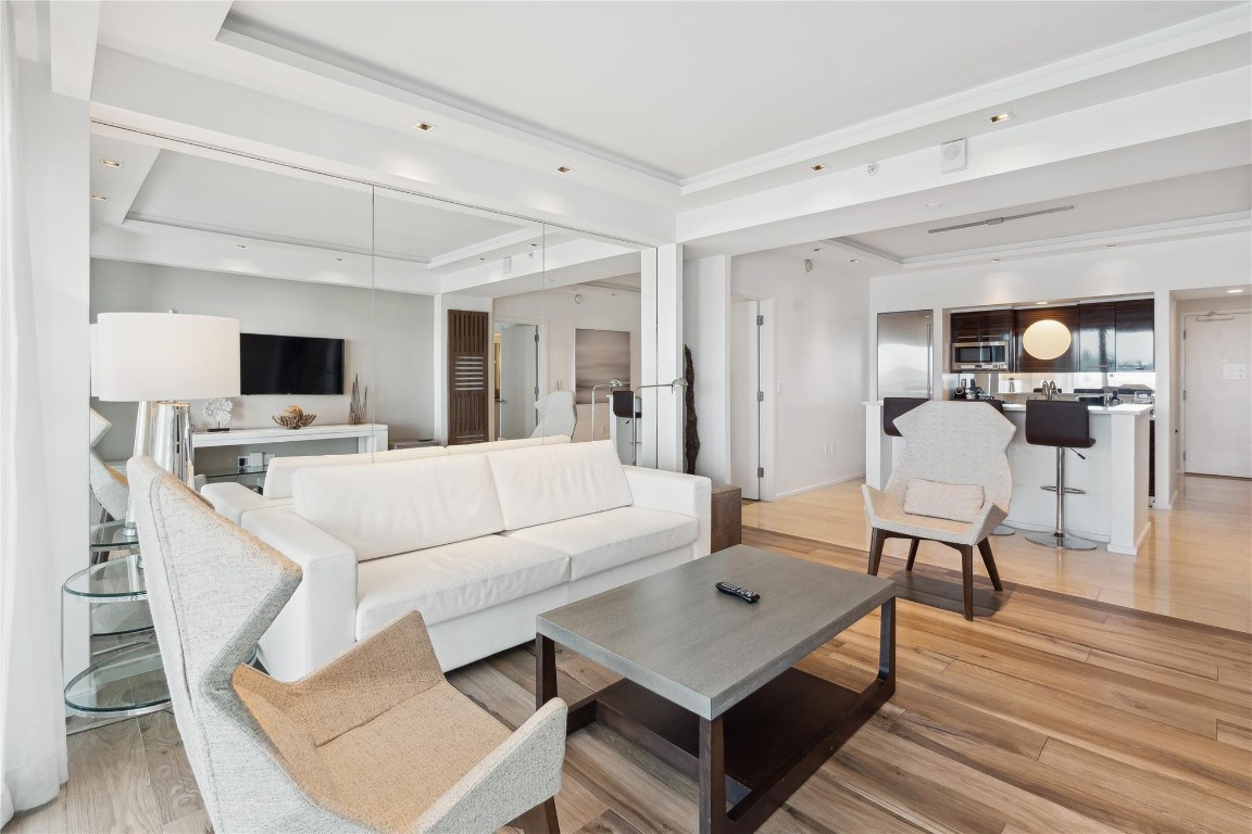 551 N Beach Blvd R304